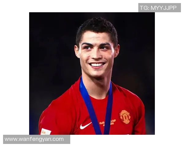 足球明星C罗头像情侣装扮分享让你们的爱情更具运动气息与时尚感 足球明星C罗头像情侣装扮分享让你们的爱情更具运动气息与时尚感